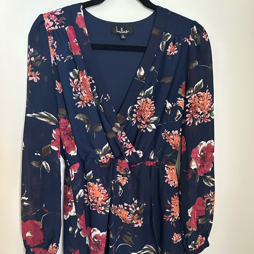 Flowy navy floral dress from Lulus!
